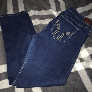 Lightly worn, Hollister low rise skinny jeans